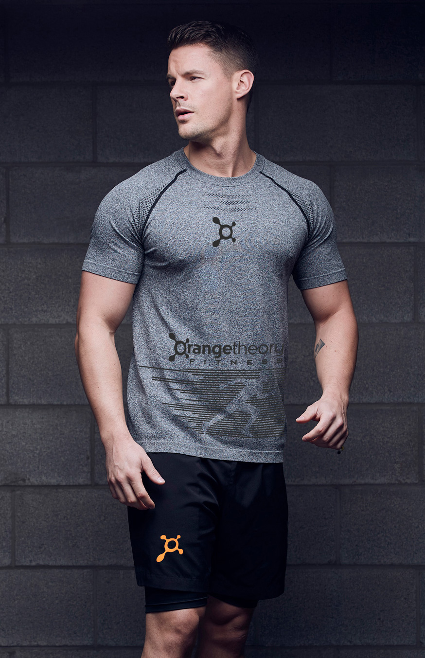 seamless body • under sleeve, front and back design detail • raglan sleeves • even hem • dual sizing • imported 